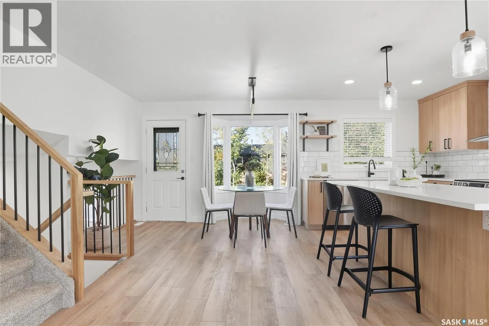 115 Smoothstone CRESCENT