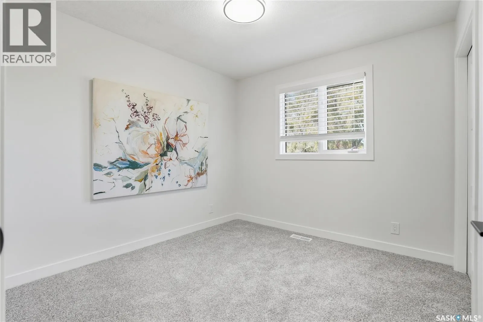 115 Smoothstone CRESCENT