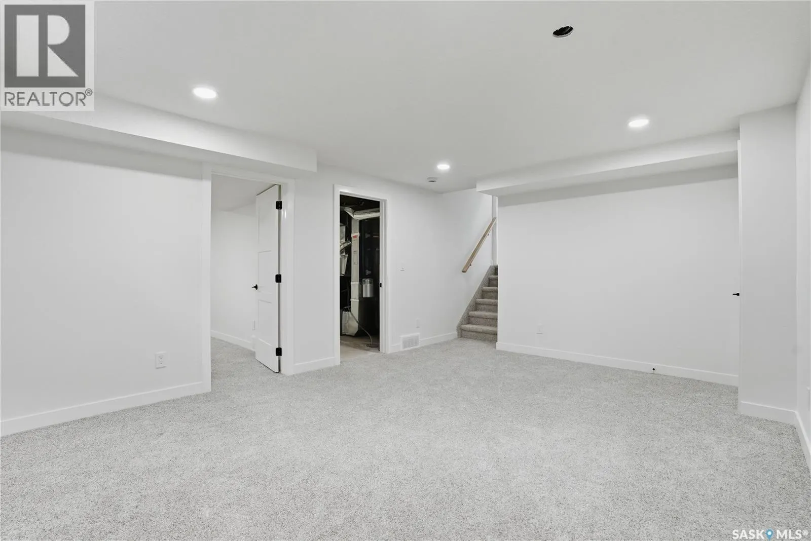 115 Smoothstone CRESCENT