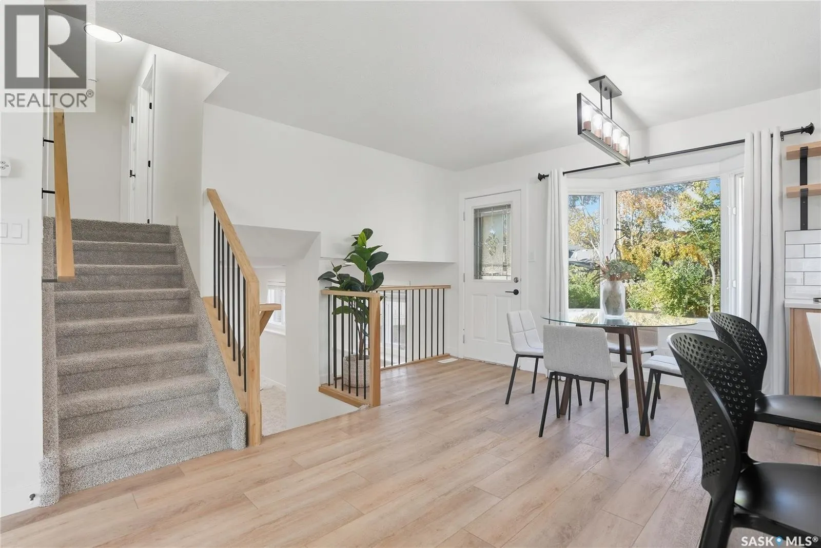 115 Smoothstone CRESCENT