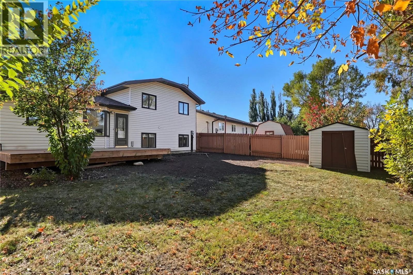 115 Smoothstone CRESCENT