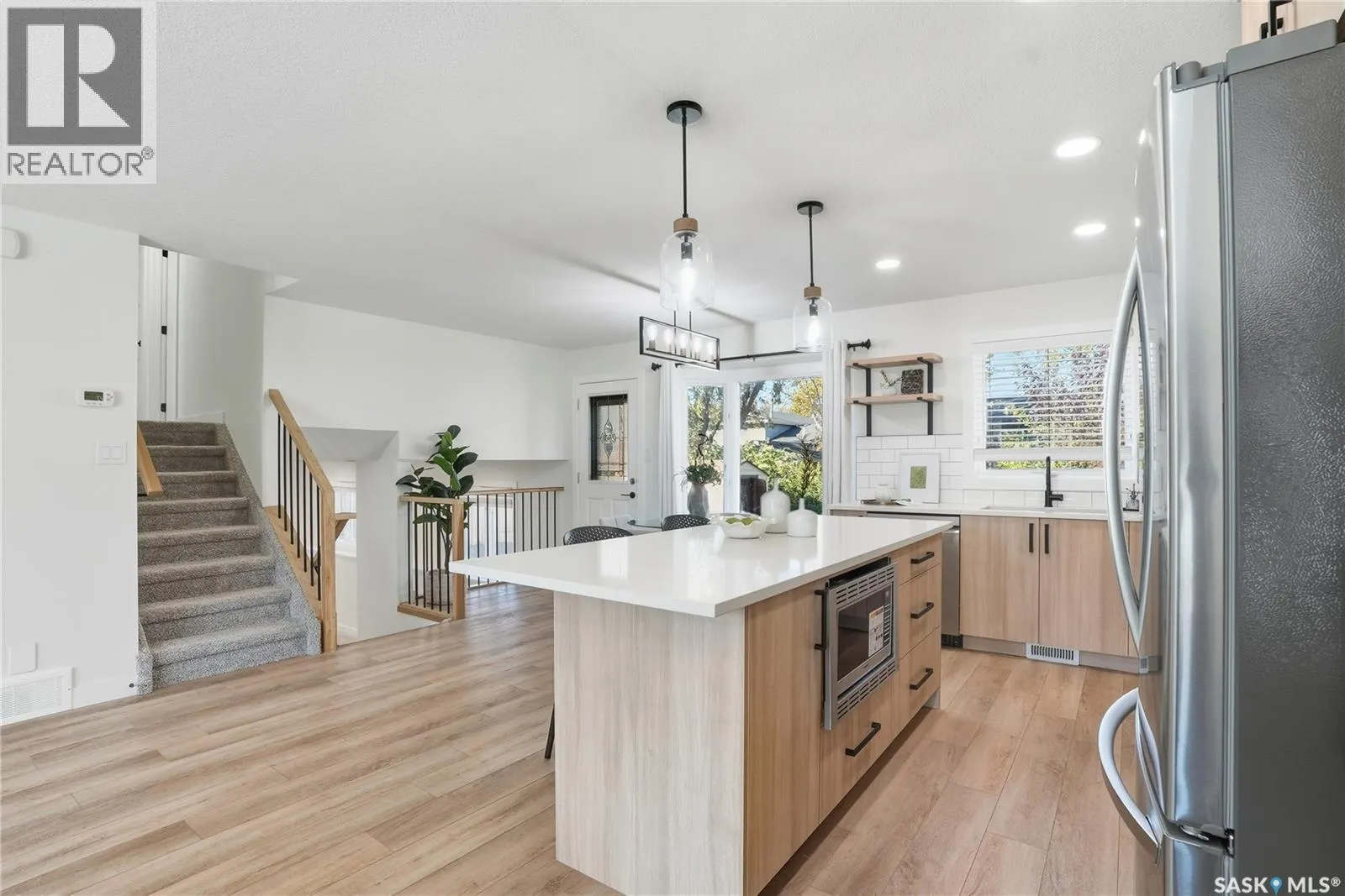 115 Smoothstone CRESCENT