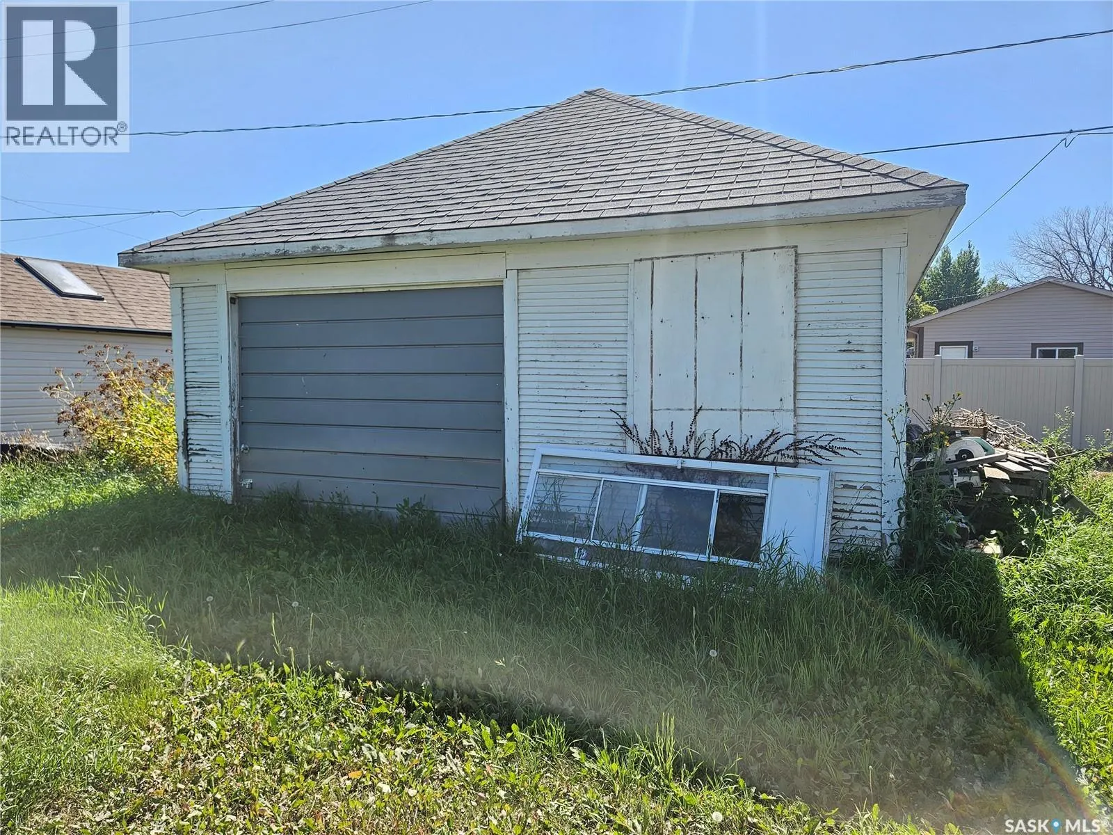 245 Oriole AVENUE
