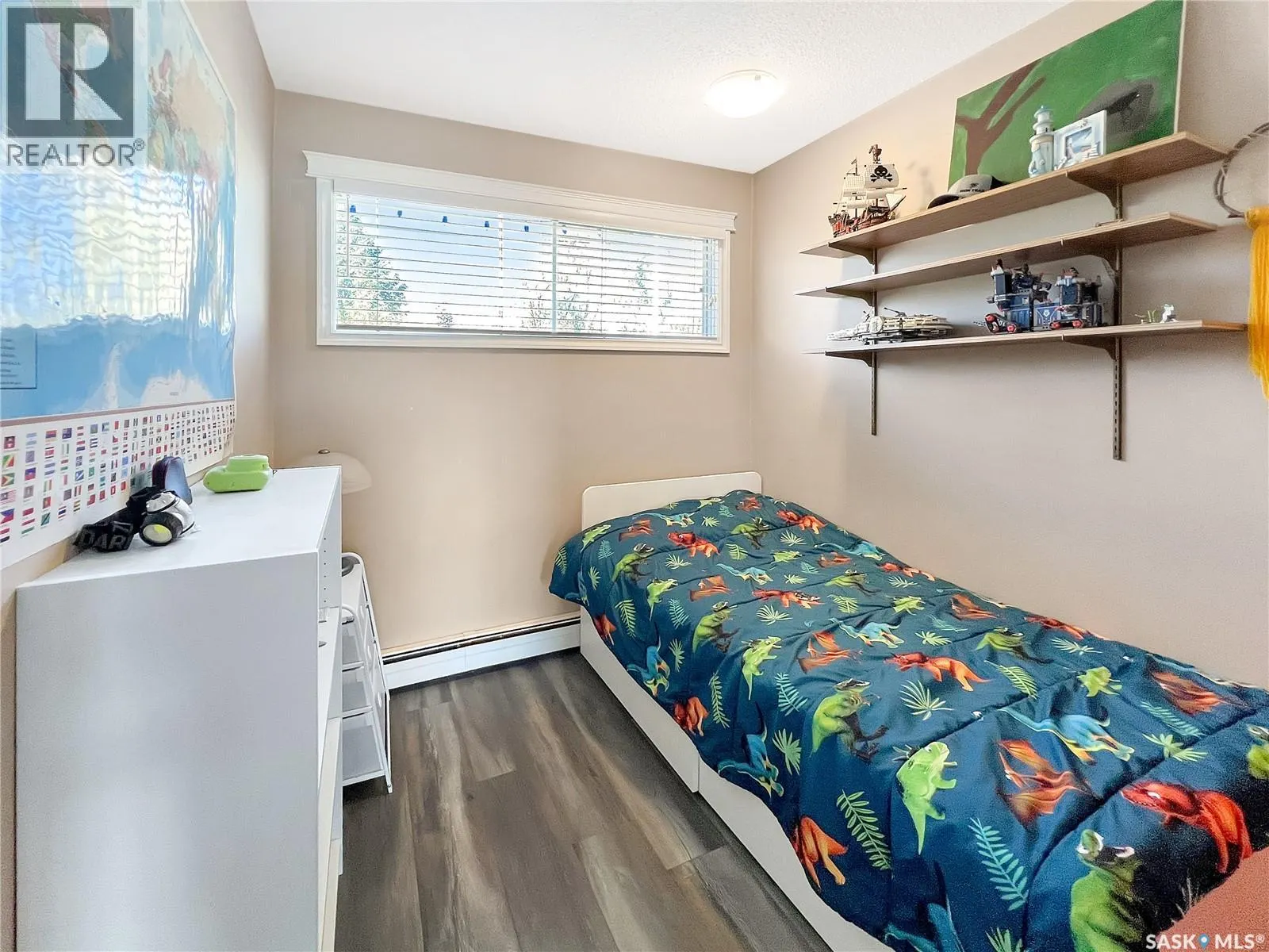 124 Crescent Lake ROAD