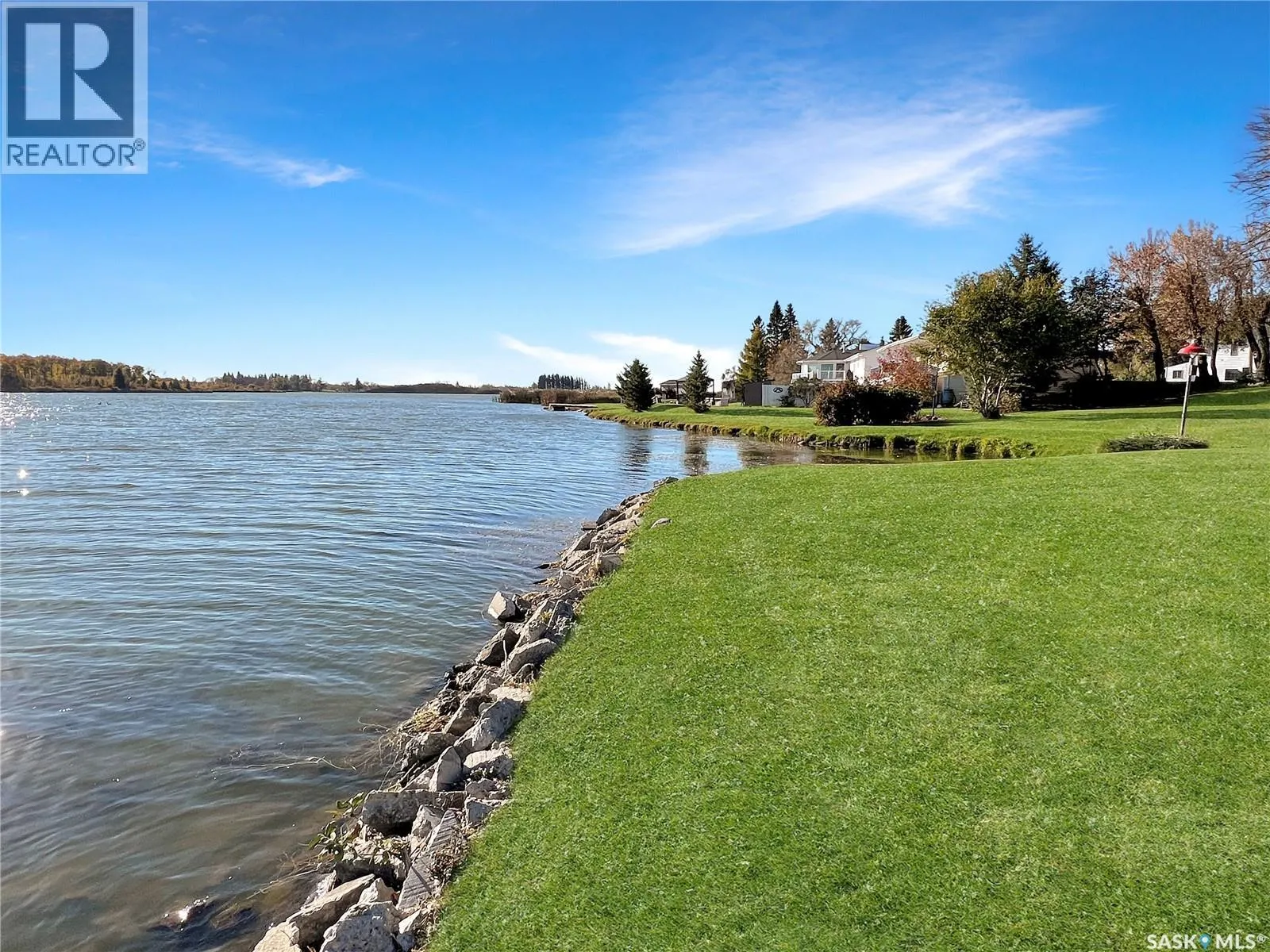 124 Crescent Lake ROAD