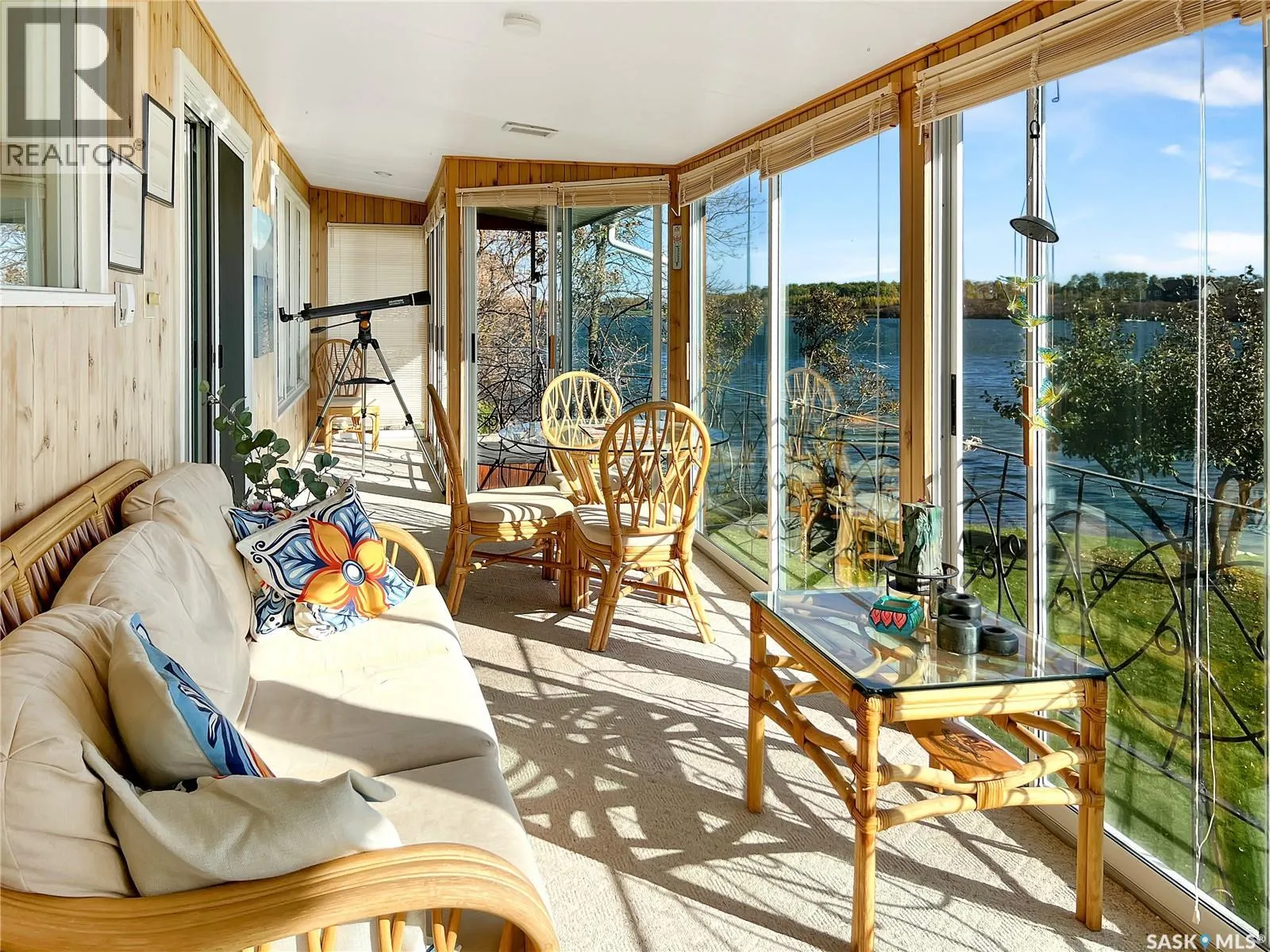 124 Crescent Lake ROAD