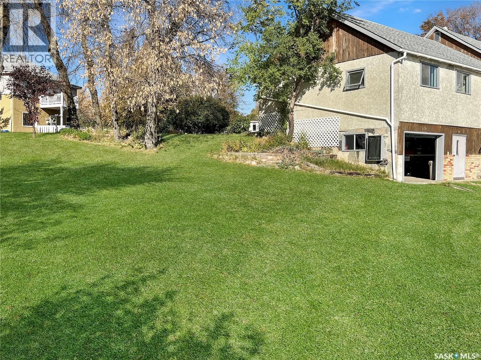 124 Crescent Lake ROAD