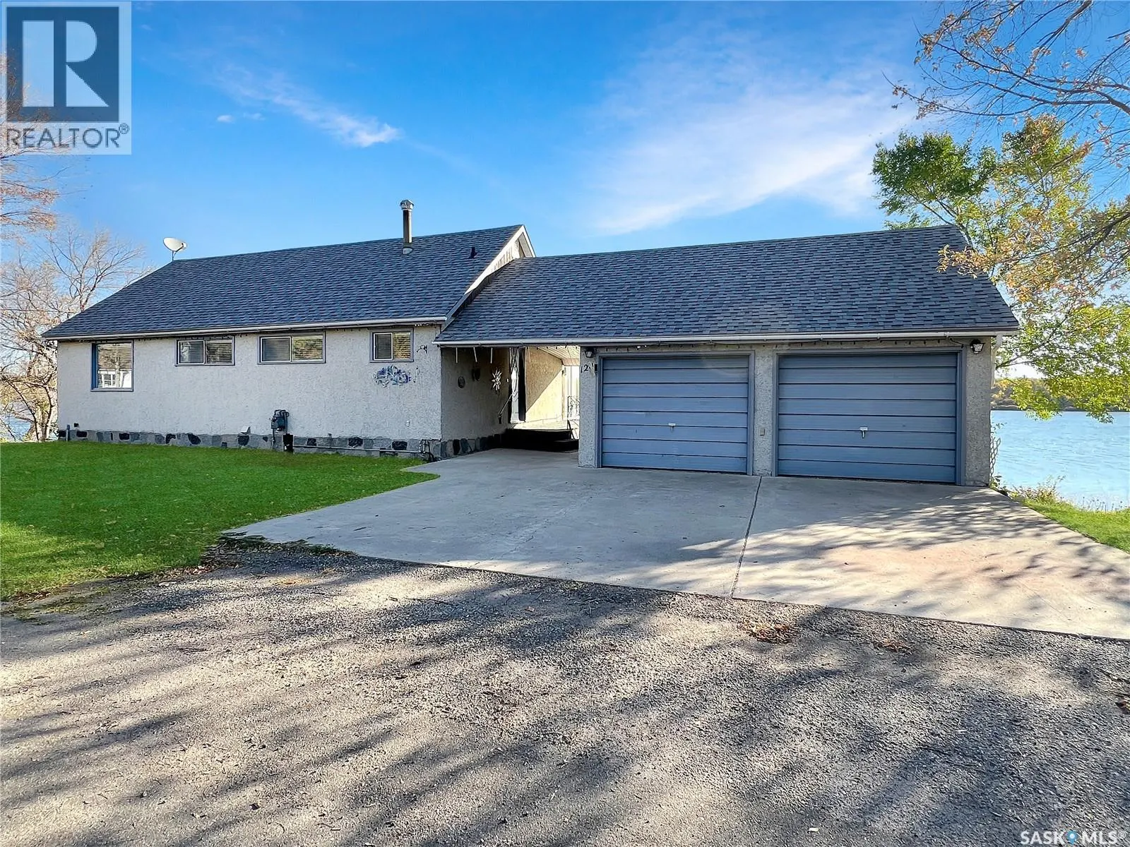124 Crescent Lake ROAD