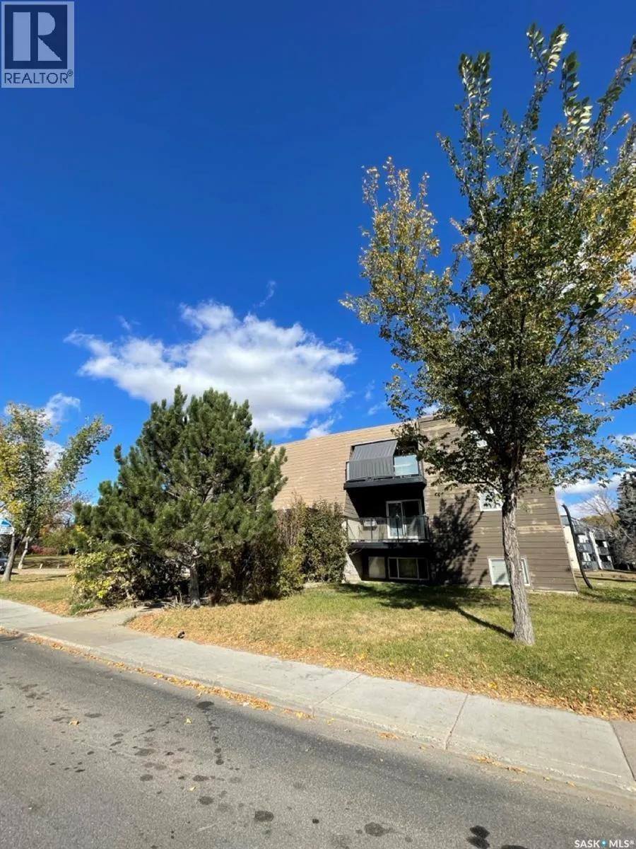 203 929 Northumberland AVENUE