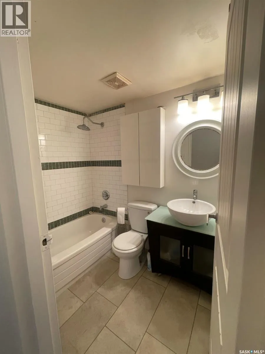 203 929 Northumberland AVENUE