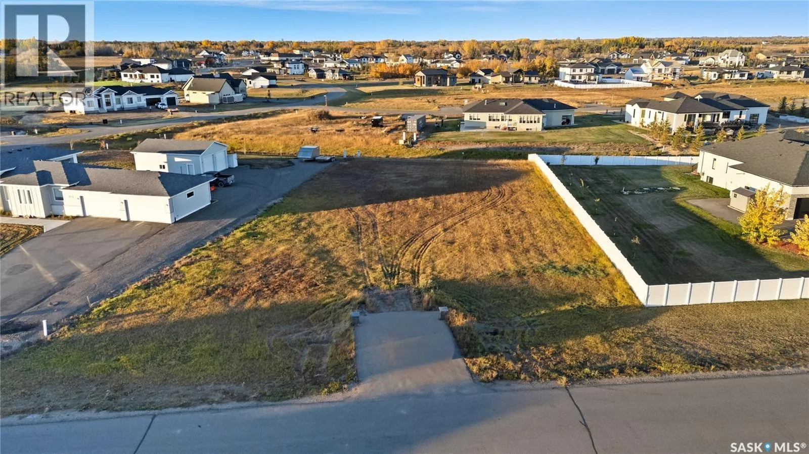 235 Edgemont CRESCENT
