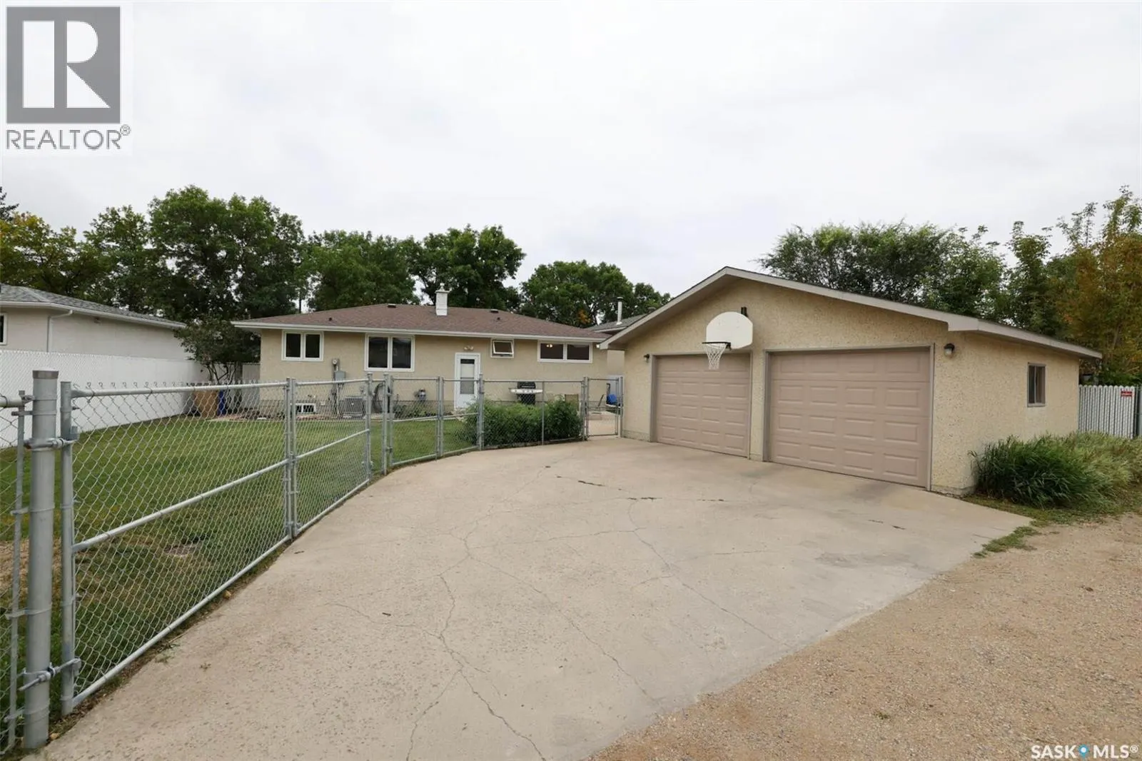 50 Selby CRESCENT