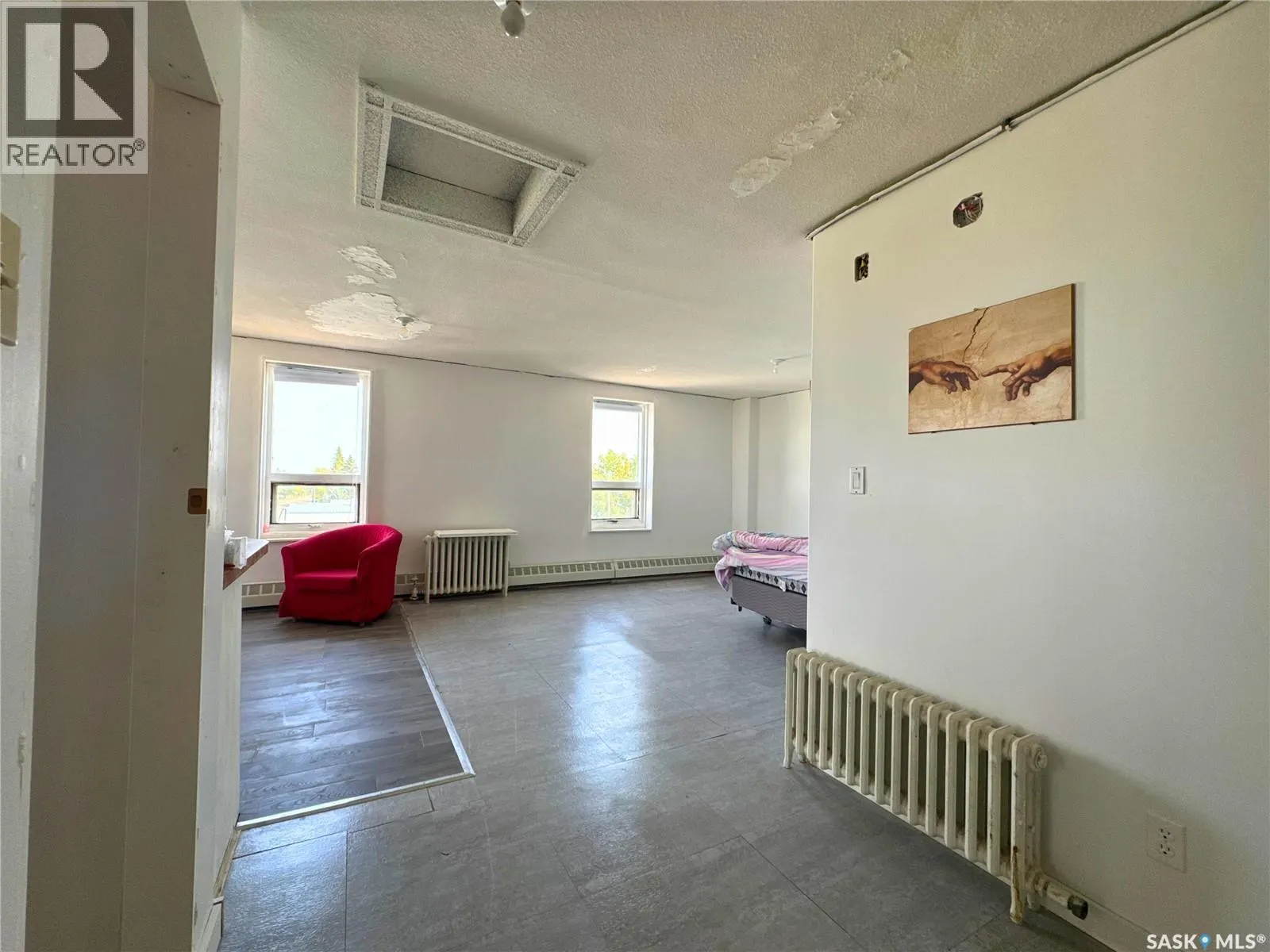 101 B AVENUE E