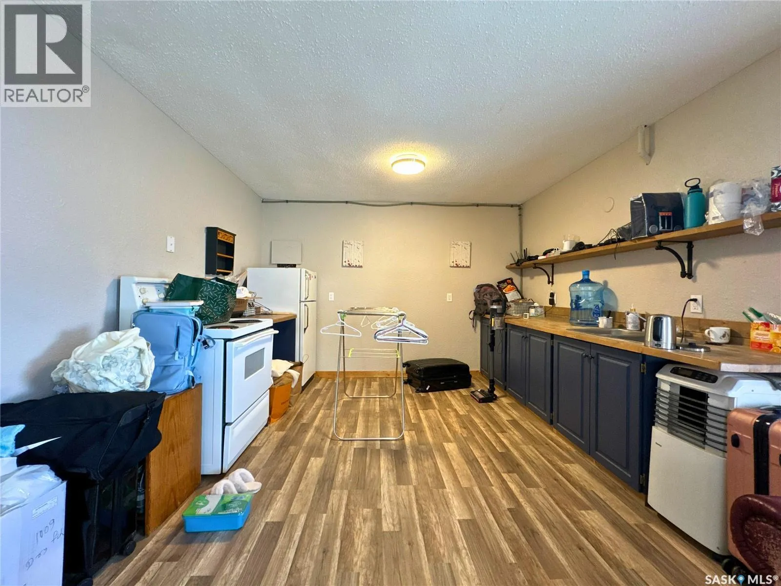 101 B AVENUE E