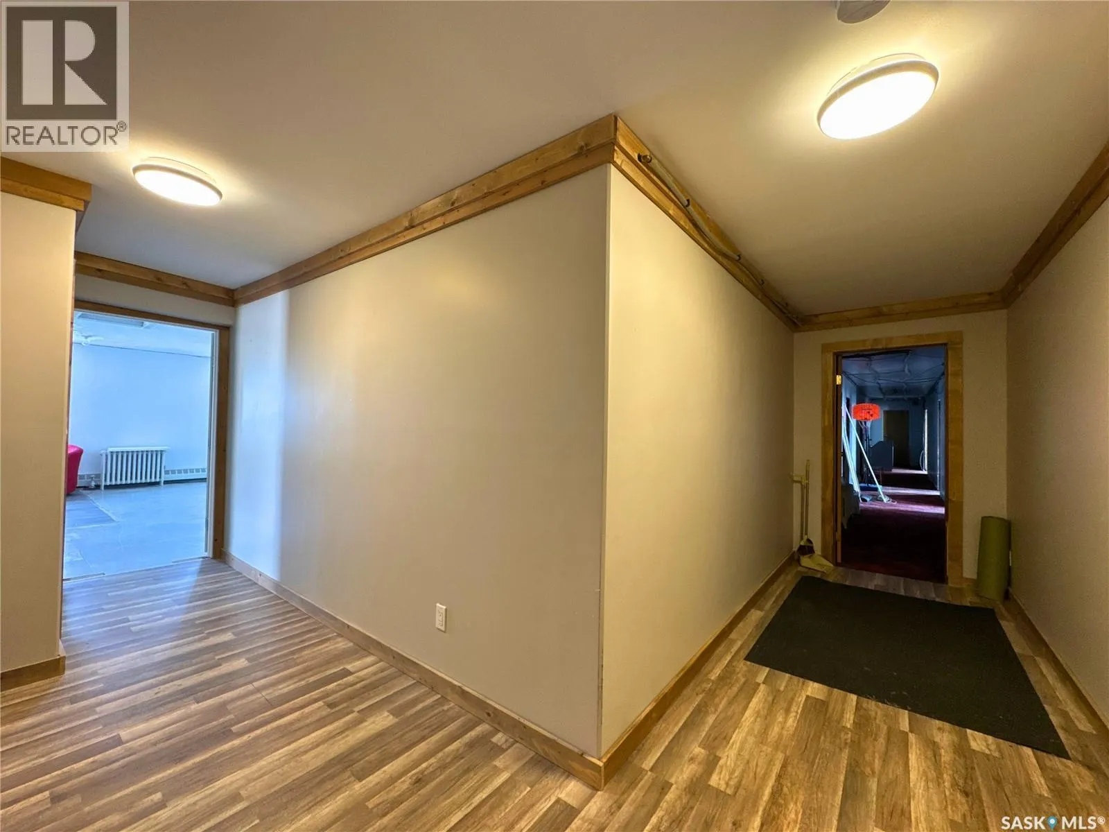 101 B AVENUE E