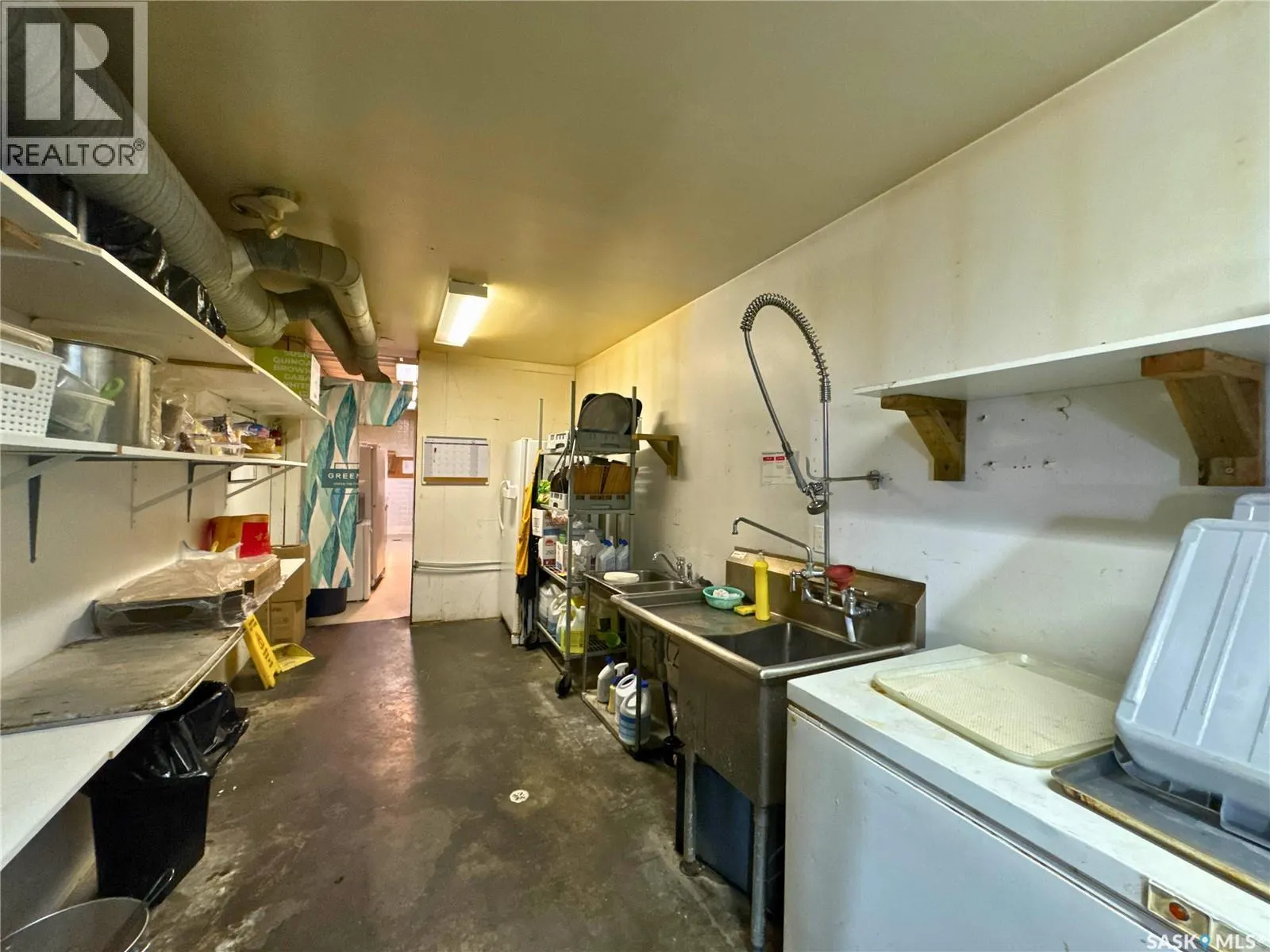 101 B AVENUE E