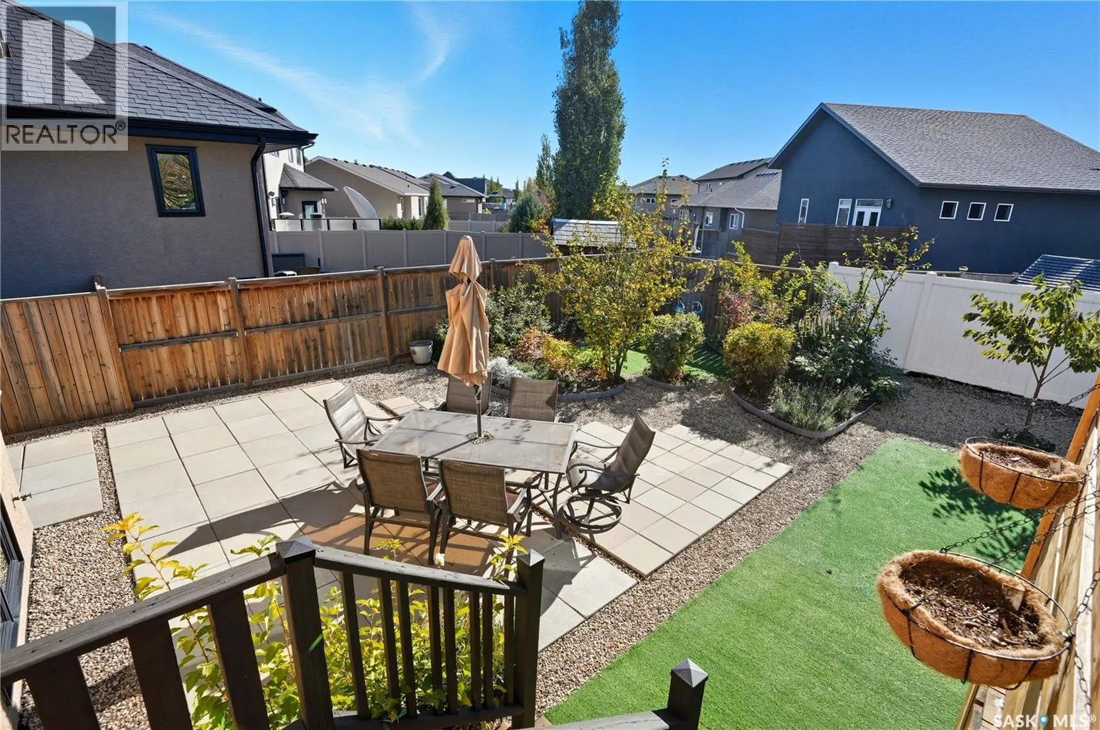 815 Ledingham CRESCENT