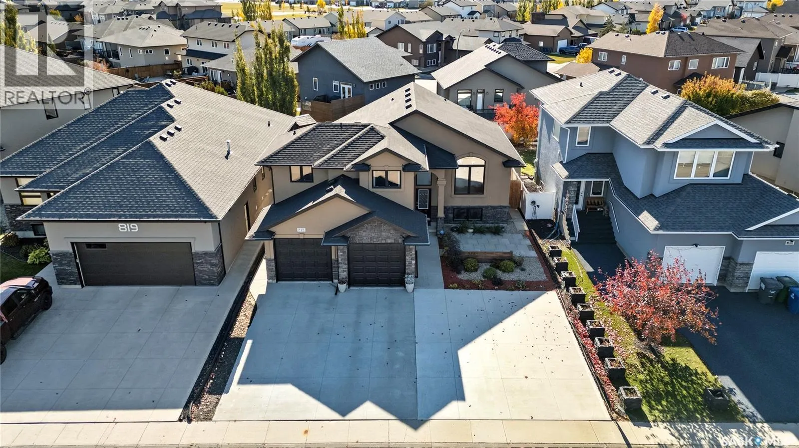 815 Ledingham CRESCENT