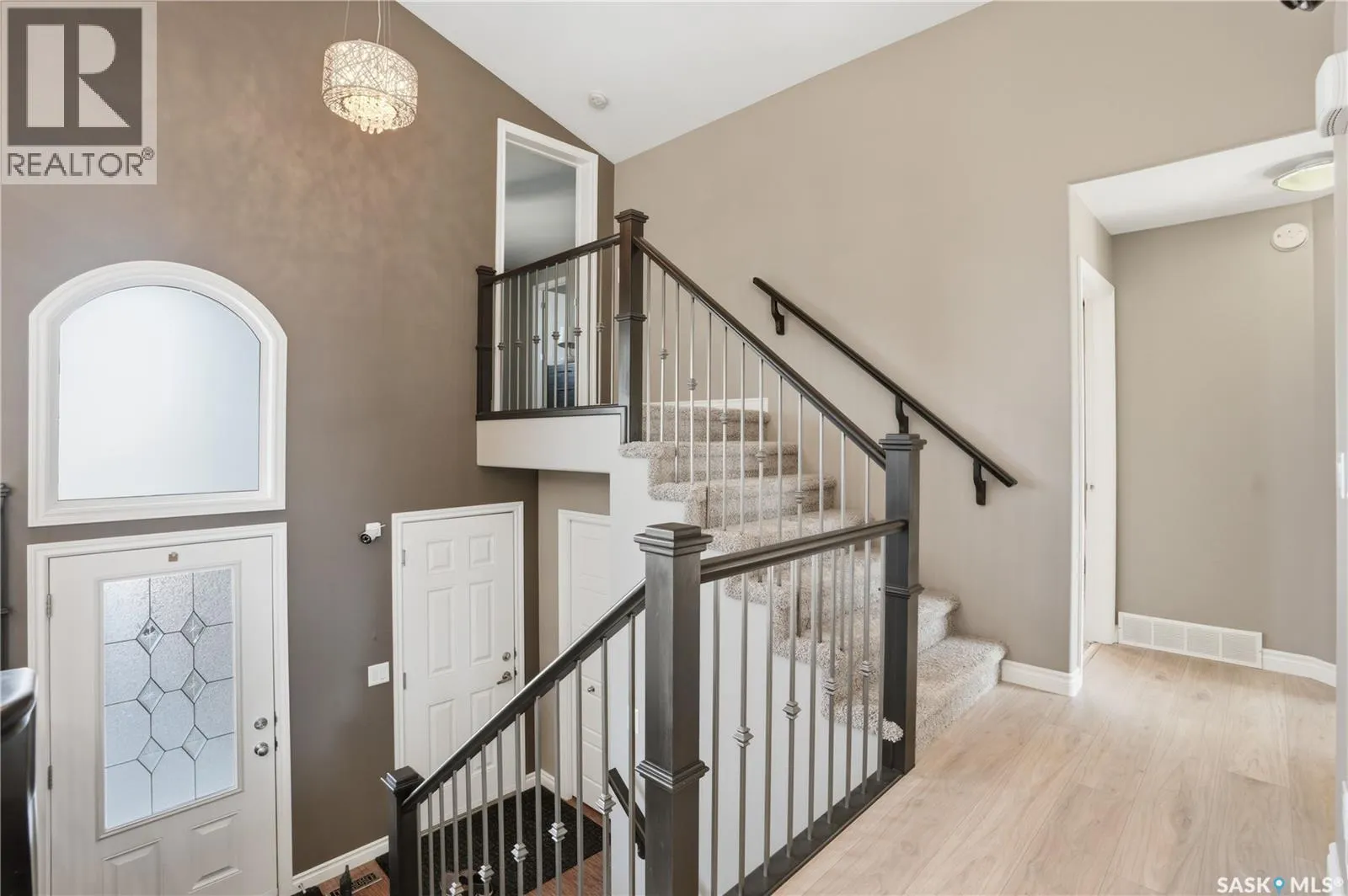 815 Ledingham CRESCENT