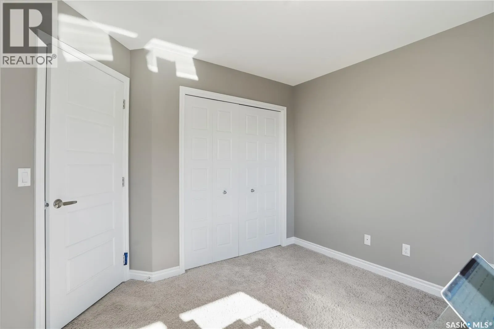 815 Ledingham CRESCENT