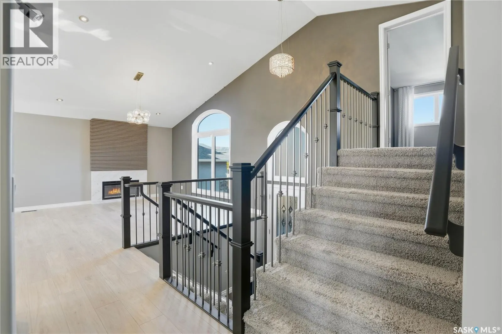 815 Ledingham CRESCENT