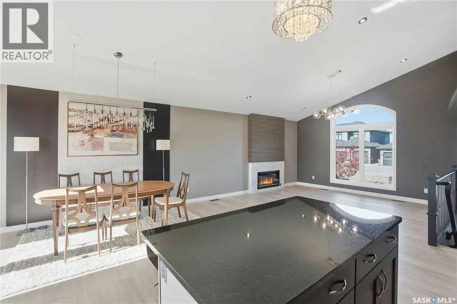 815 Ledingham CRESCENT