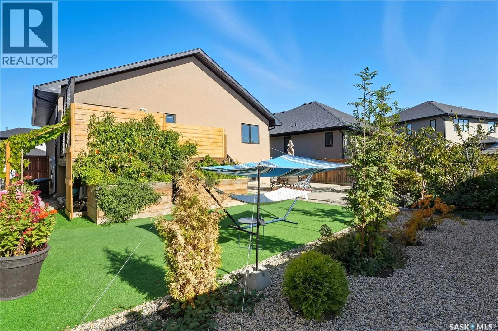 815 Ledingham CRESCENT