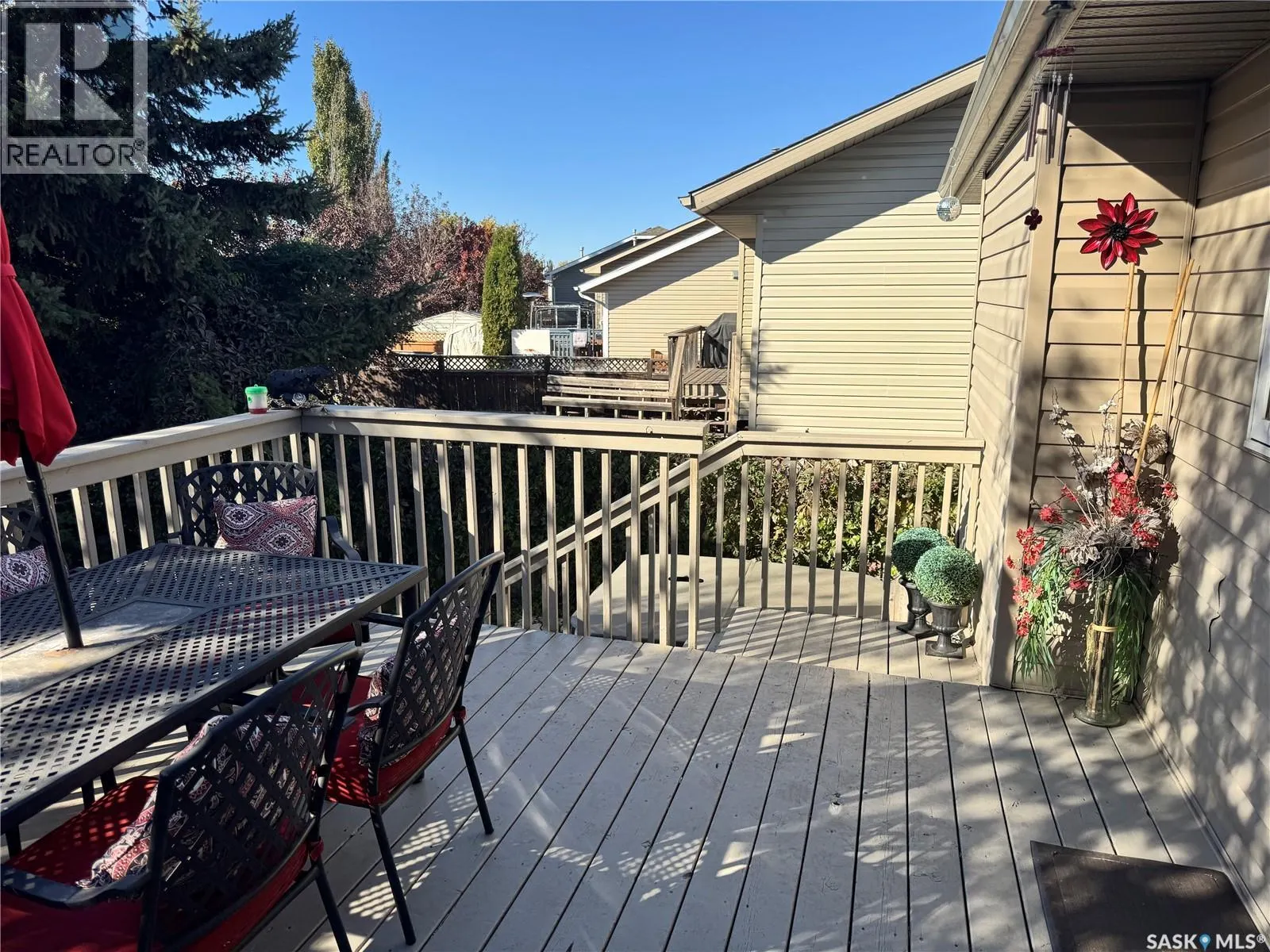 402 Overholt CRESCENT