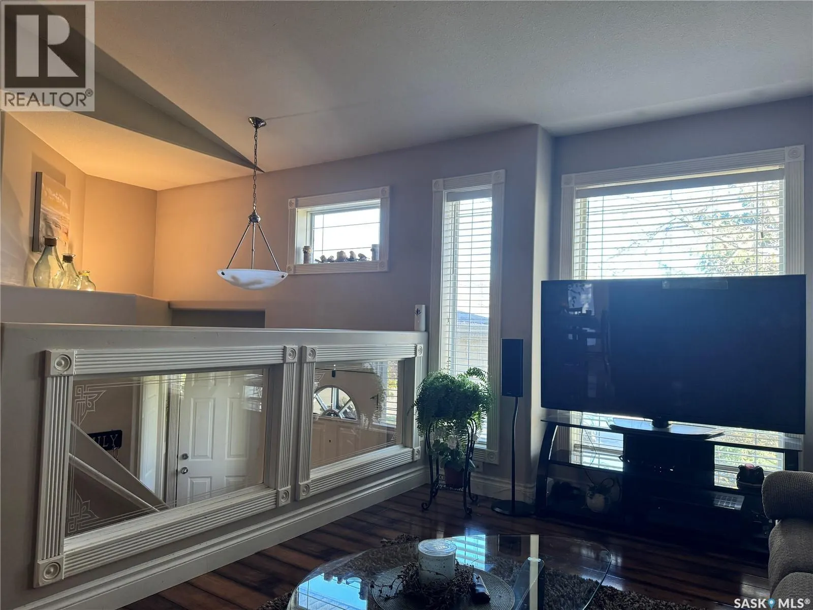 402 Overholt CRESCENT