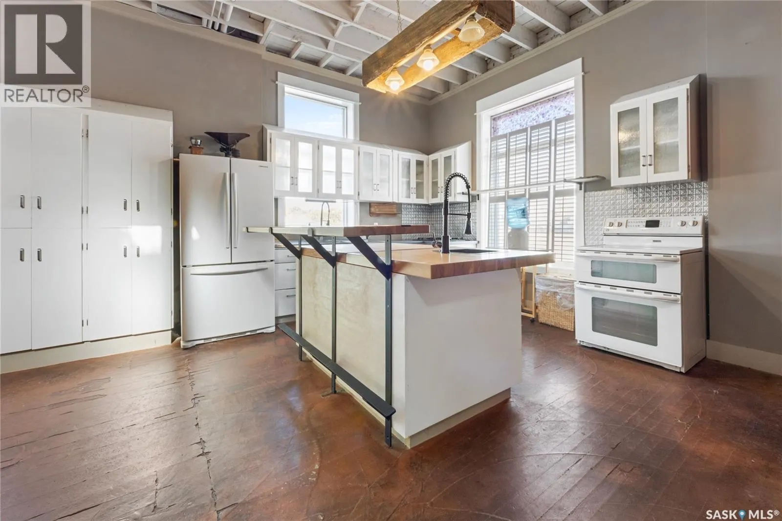1002 9th STREET