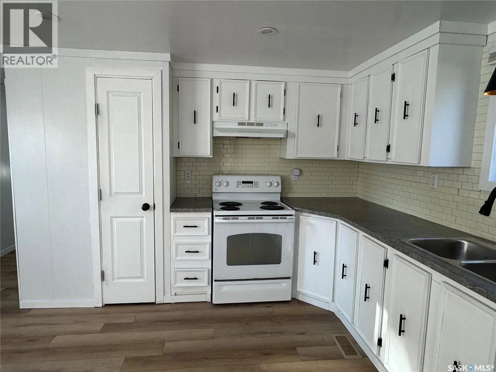 1119 Dalby CRESCENT