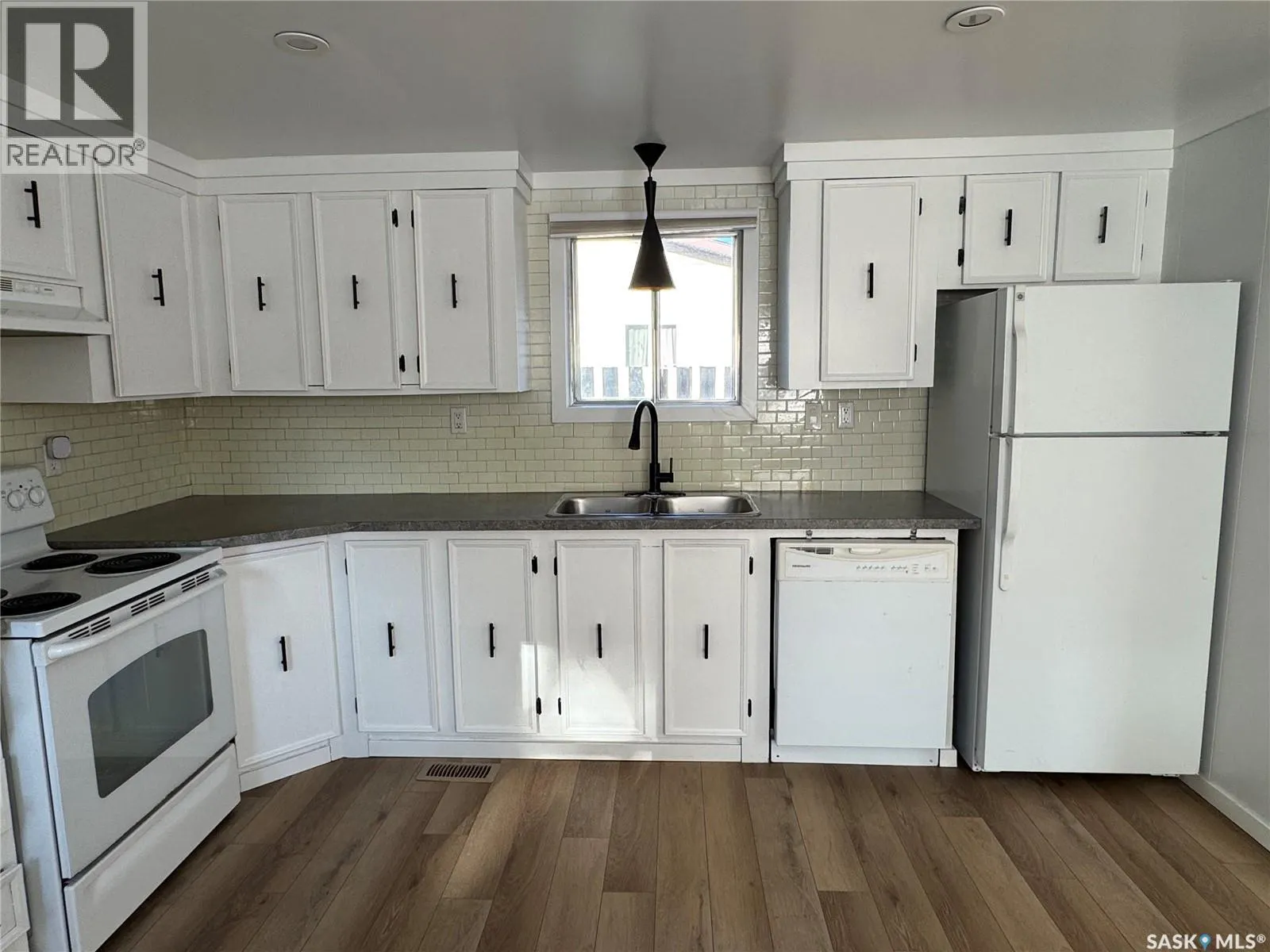 1119 Dalby CRESCENT