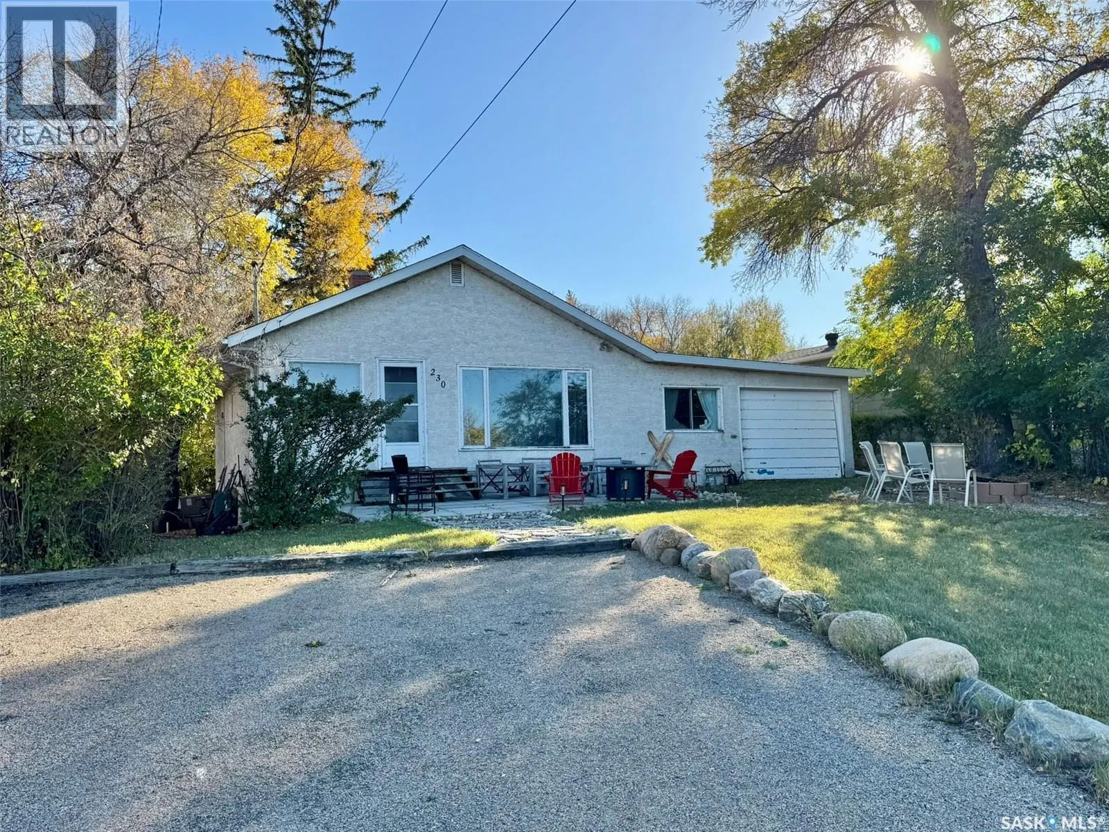 230 Daly AVENUE