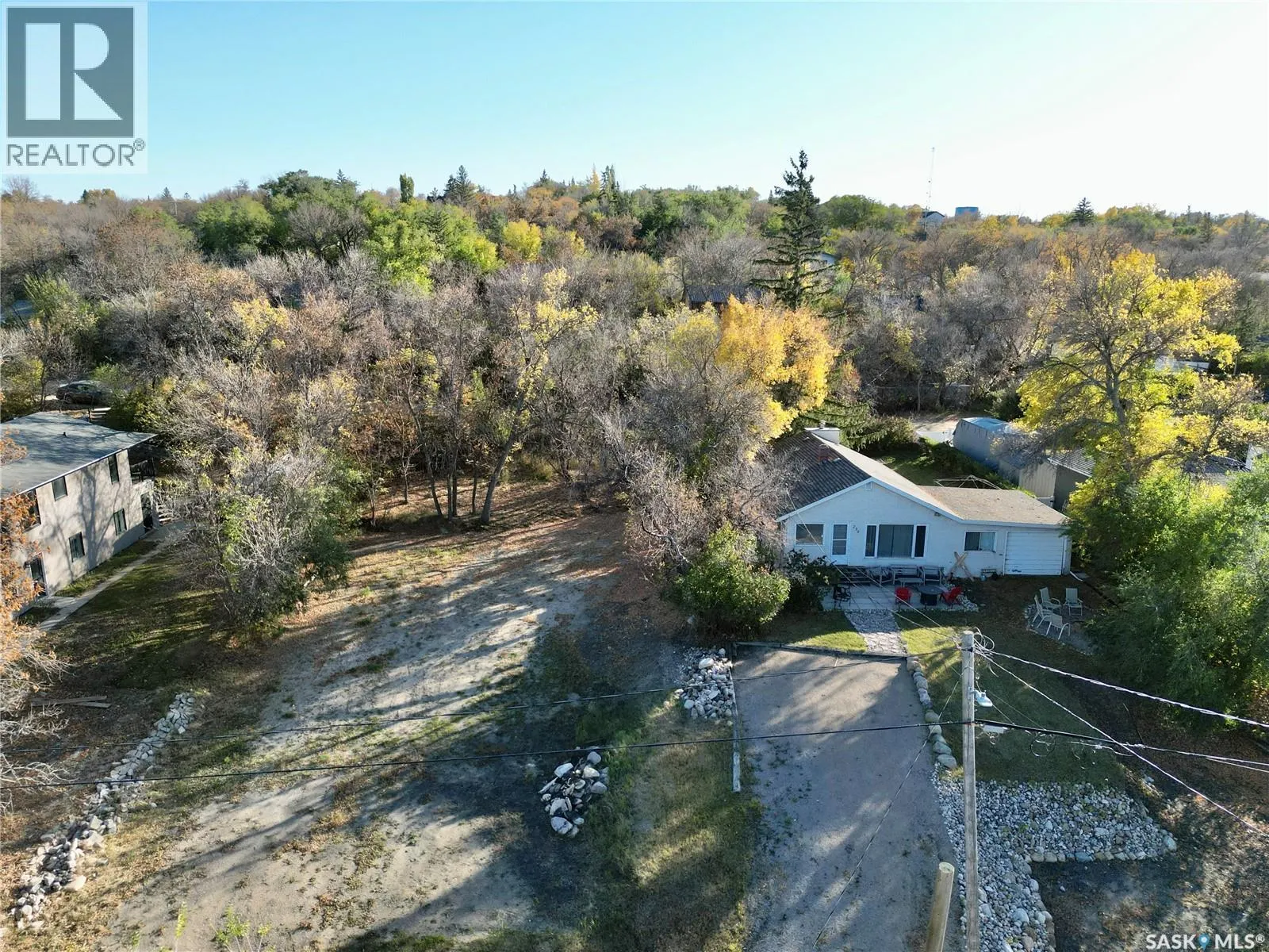 230 Daly AVENUE
