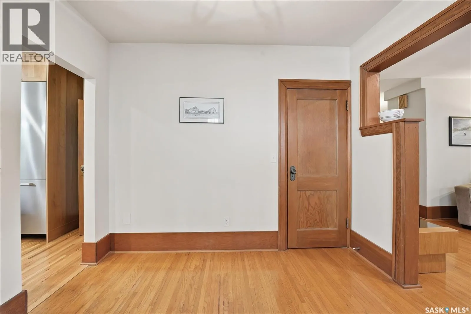 217 7th STREET E
