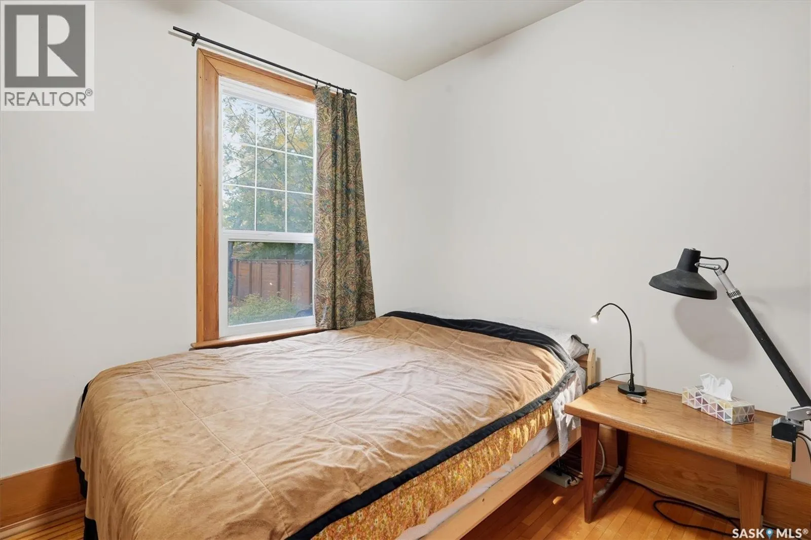 217 7th STREET E