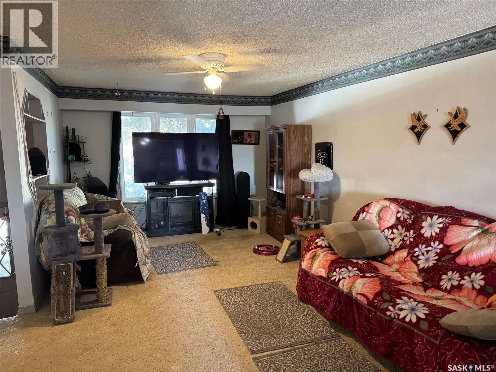 1215 ATHABASCA STREET W