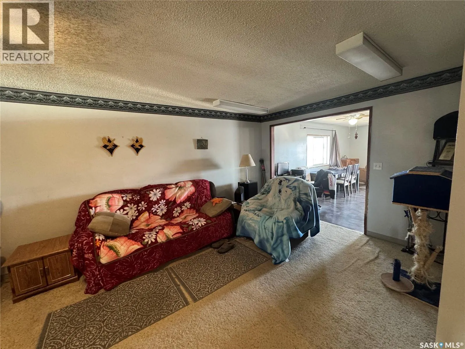 1215 ATHABASCA STREET W