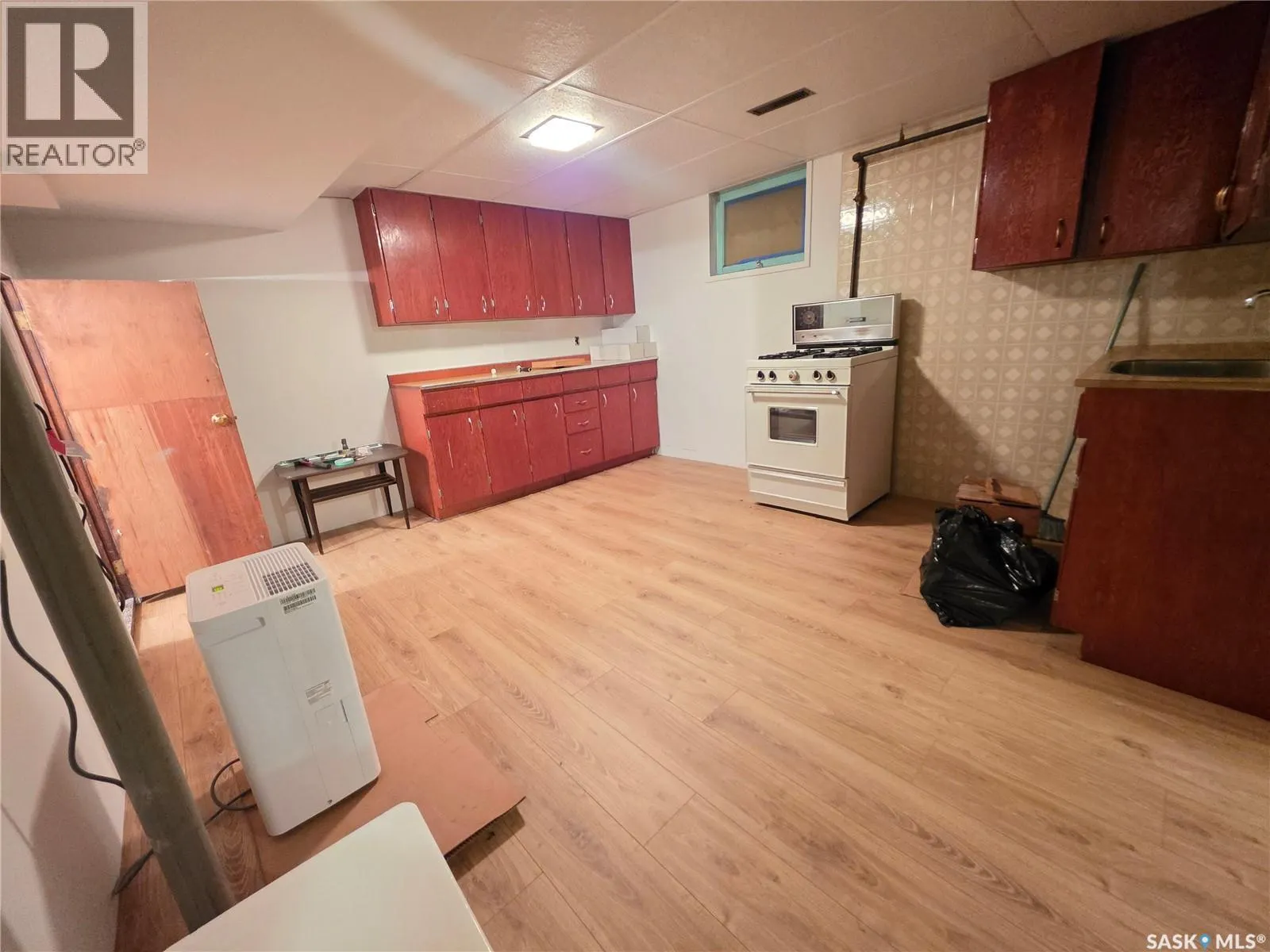 304 3rd STREET N