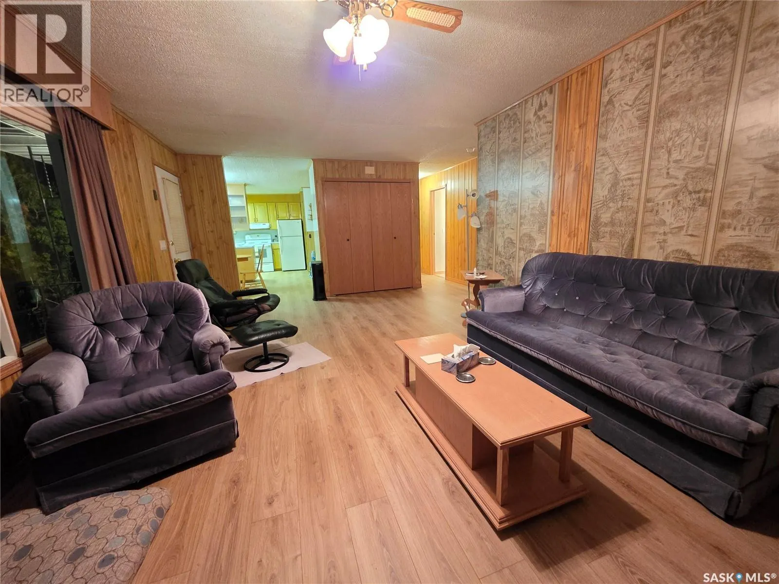 304 3rd STREET N