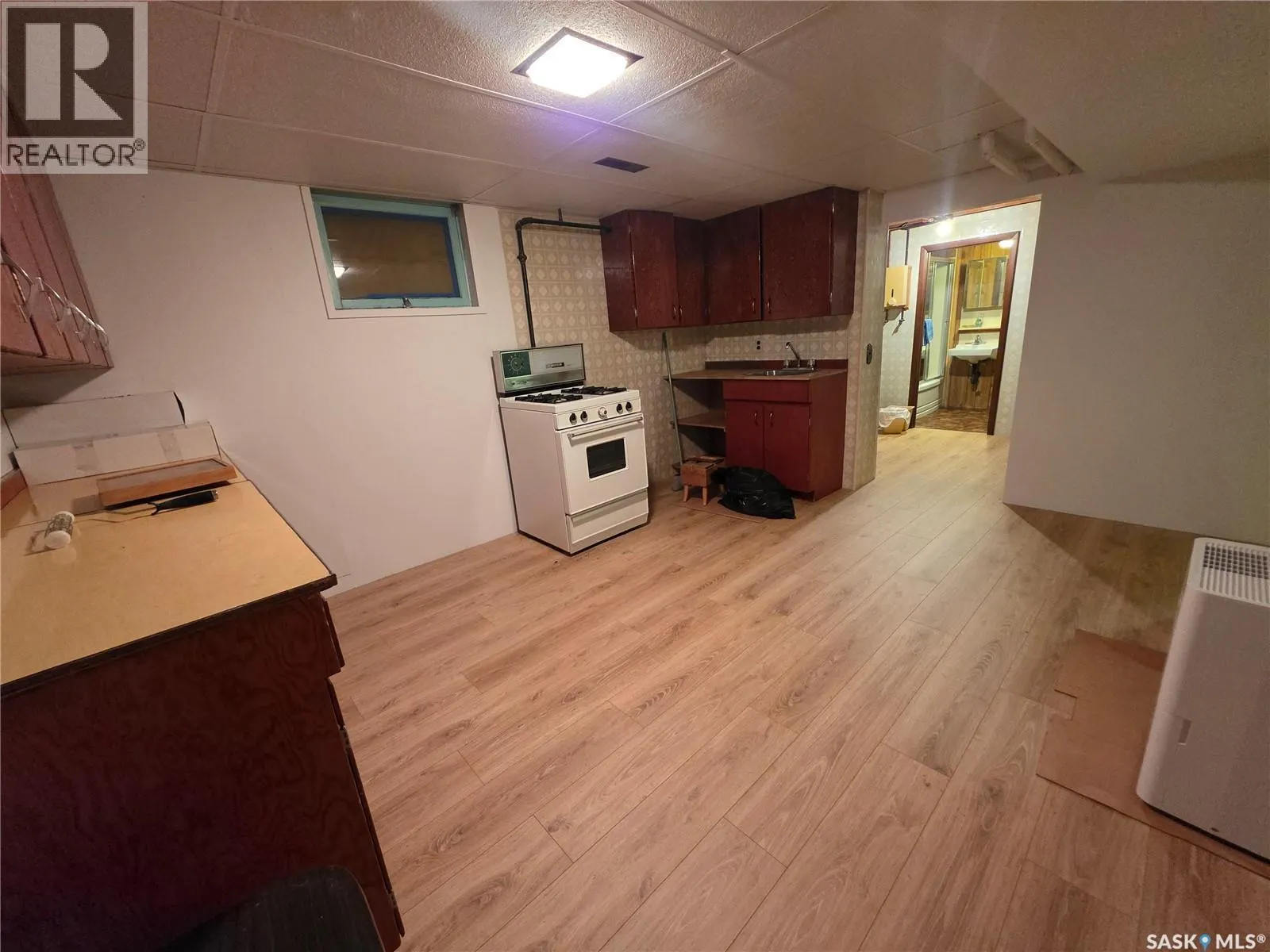304 3rd STREET N