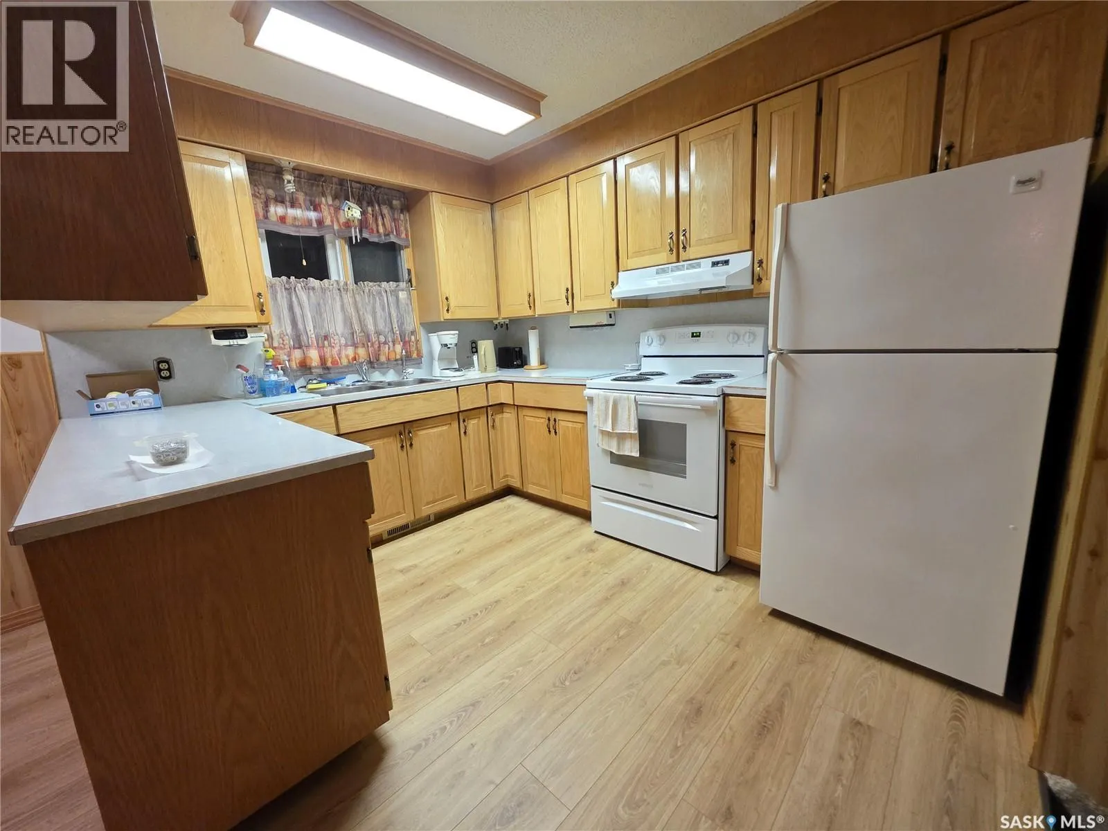 304 3rd STREET N
