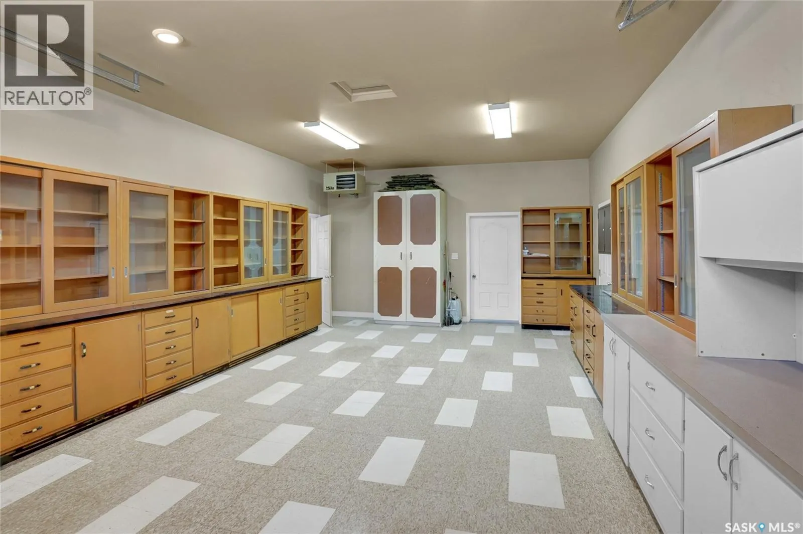 110 3rd AVENUE W