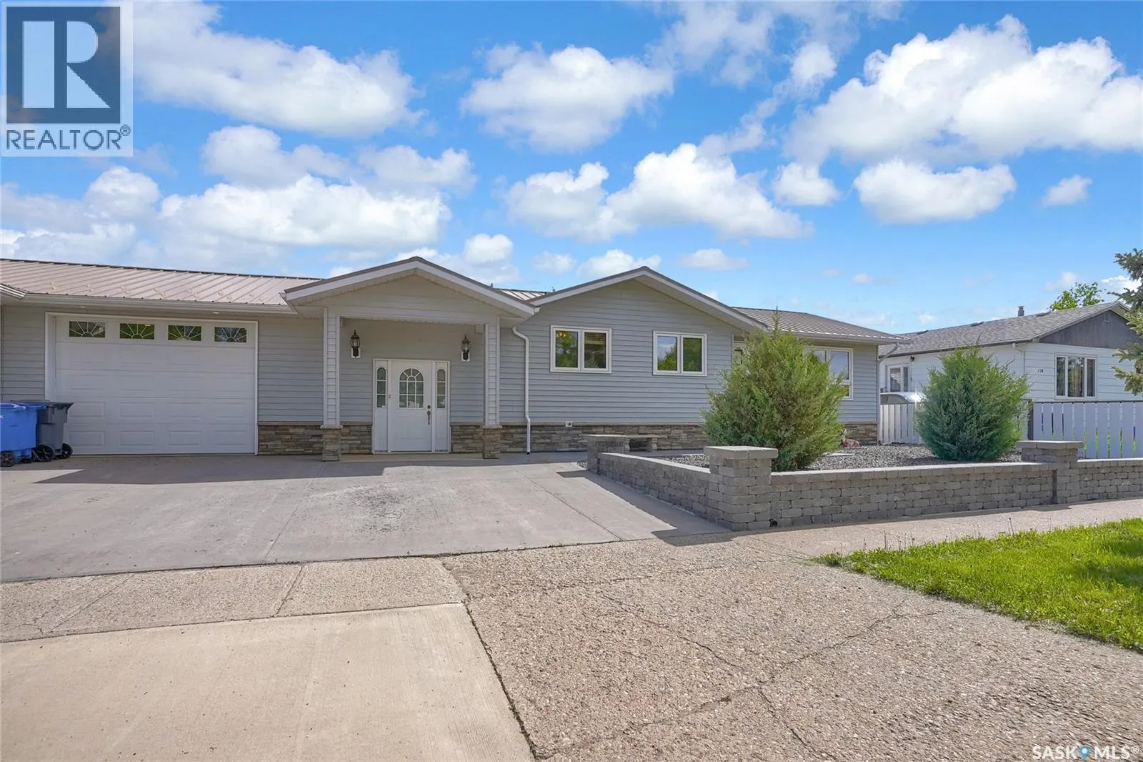 110 3rd AVENUE W