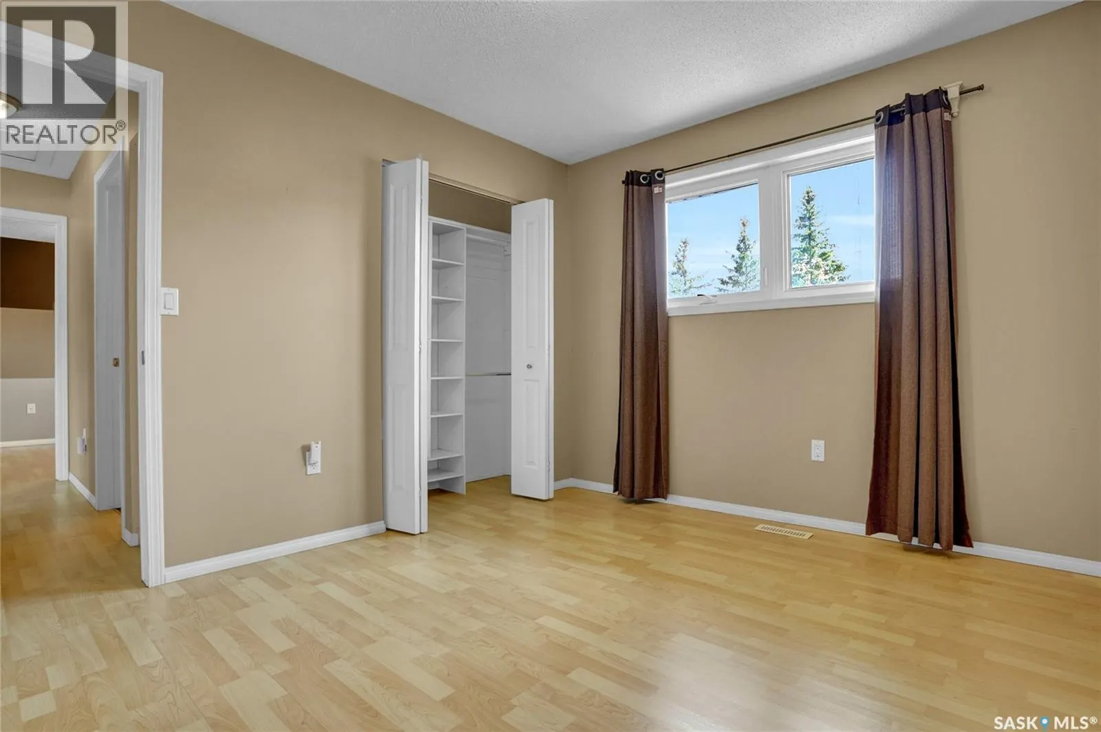 110 3rd AVENUE W