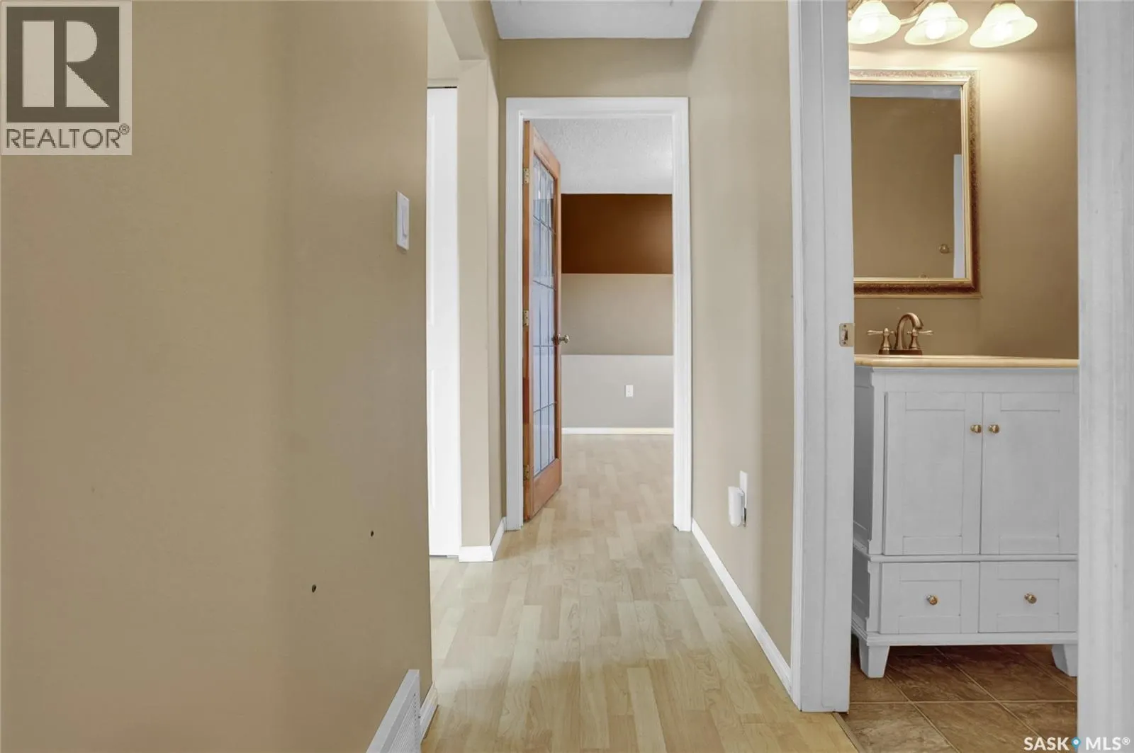 110 3rd AVENUE W