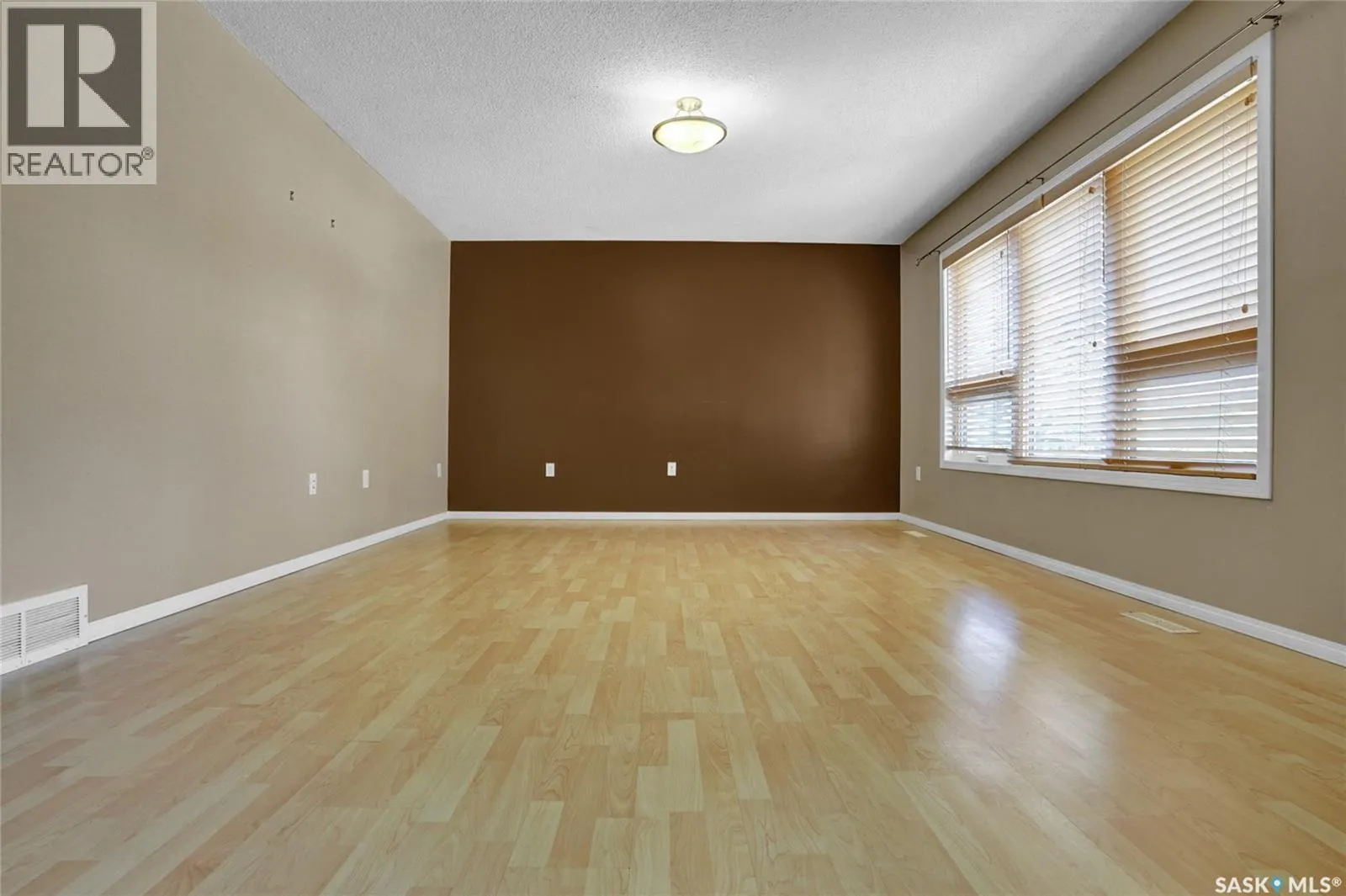 110 3rd AVENUE W