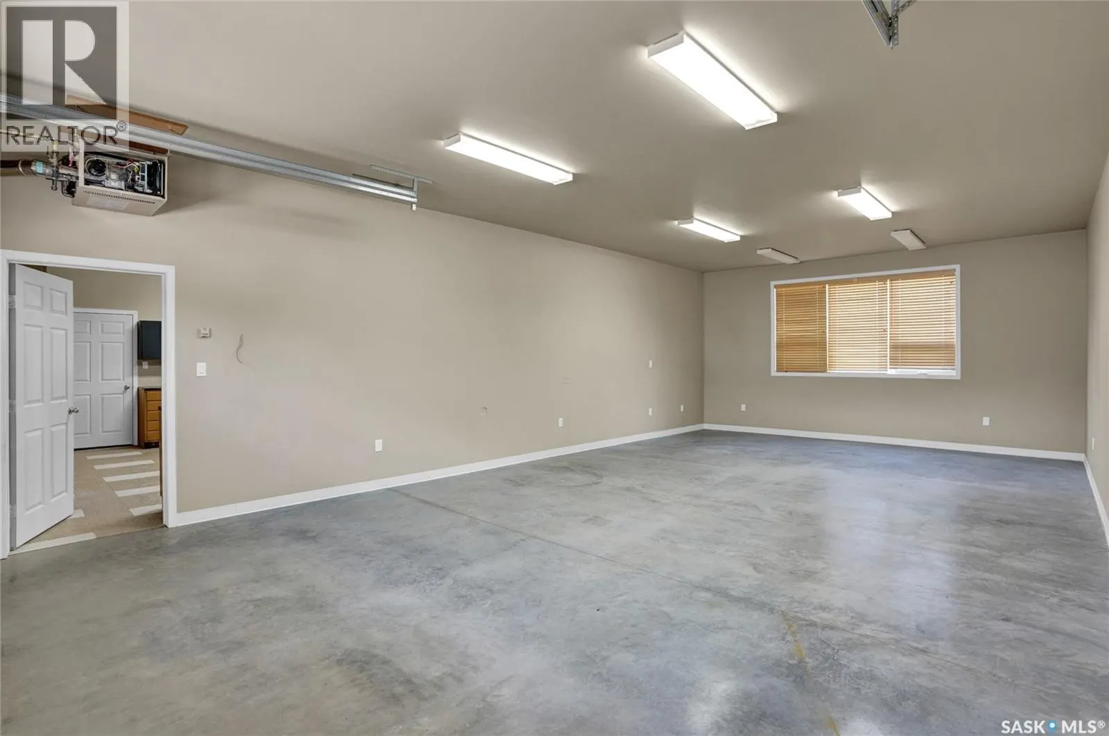 110 3rd AVENUE W