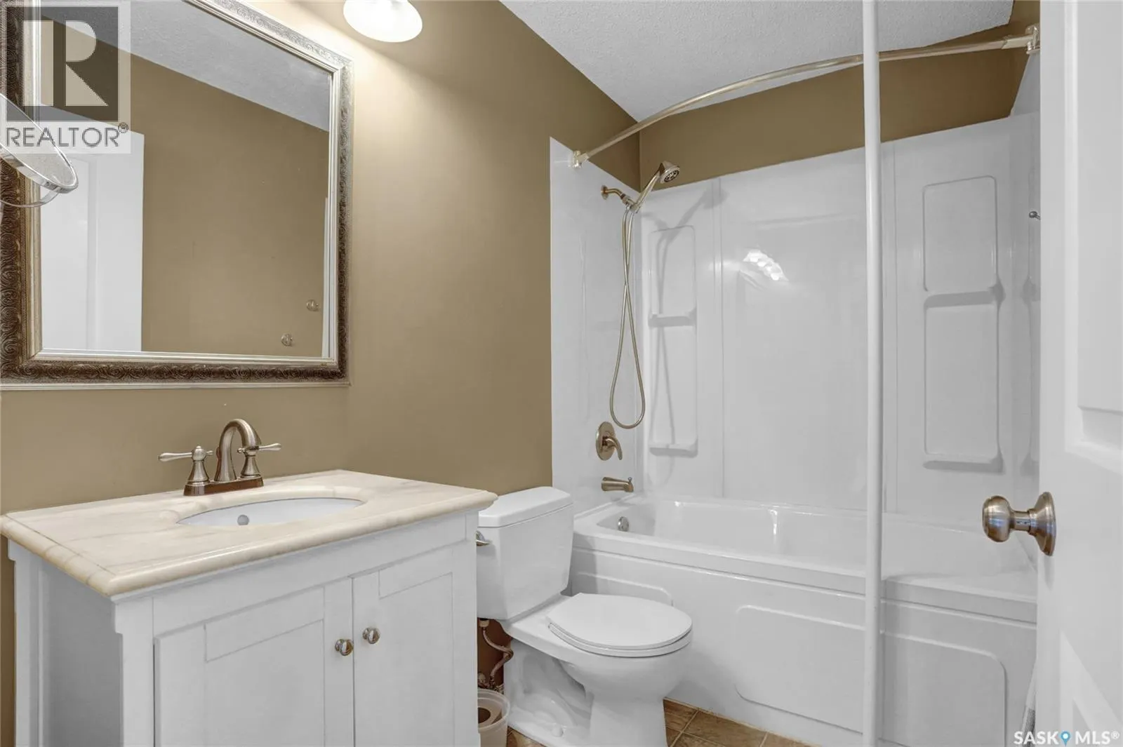 110 3rd AVENUE W