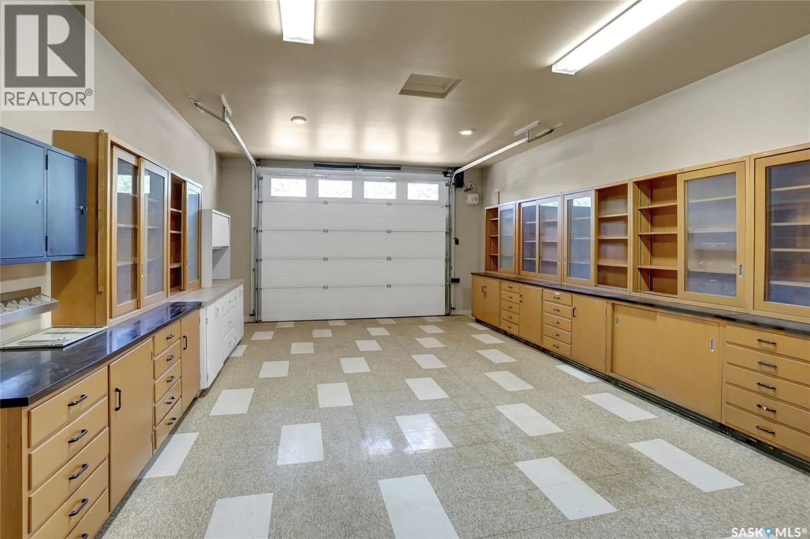 110 3rd AVENUE W